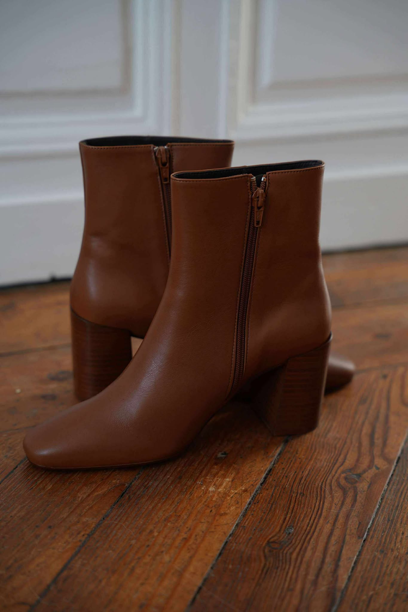 Sofia Costa SC2460 cognac