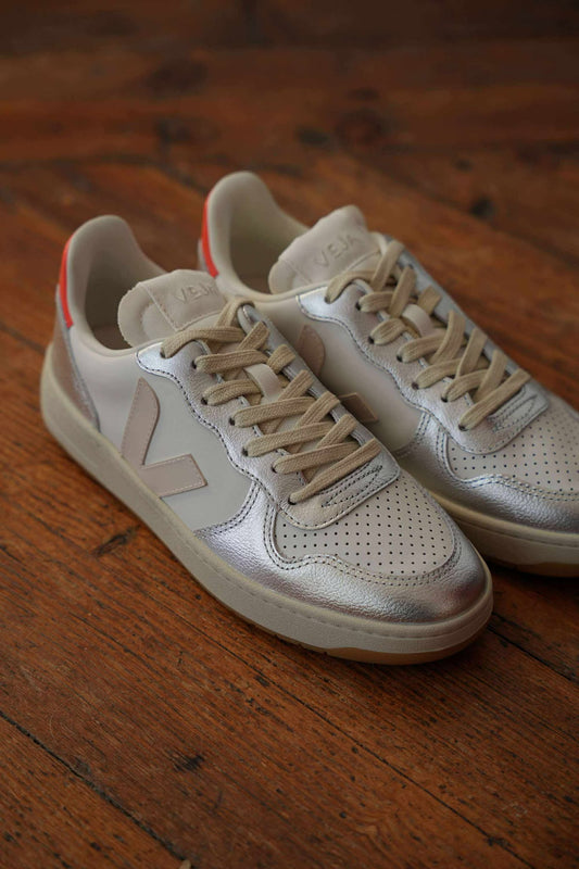 Veja V10 leather white pierre silver