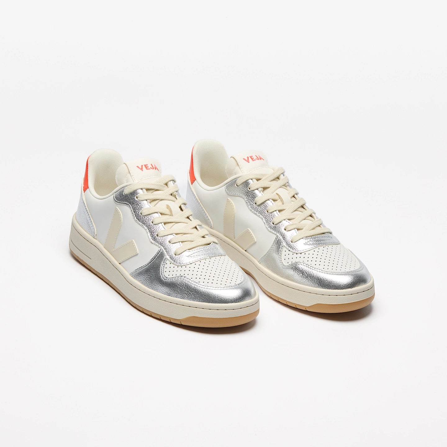 Veja V10 leather white pierre silver