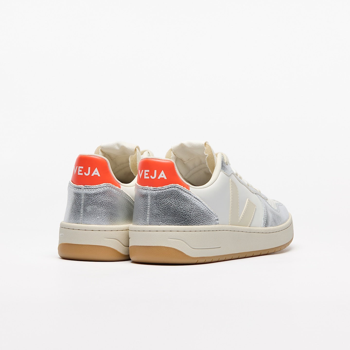 Veja V10 leather white pierre silver